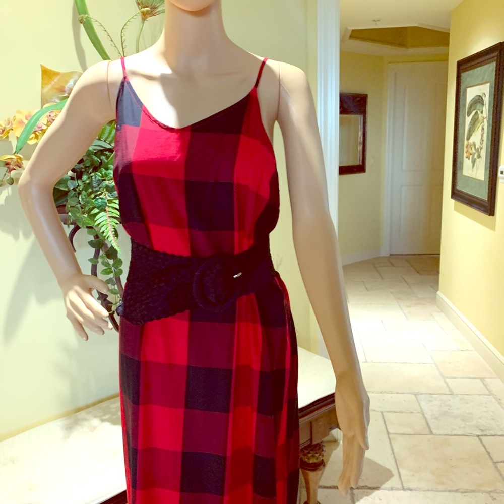 black and red  dress size M. belt is not included